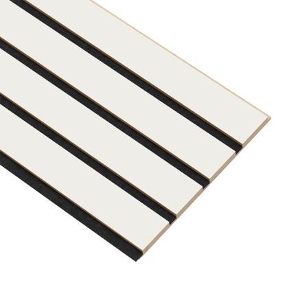 I-Wood Medio+ 4-lamel akustikpanel, hvidmalet, sort filt og lys kerne, folie, 16 x 300 mm