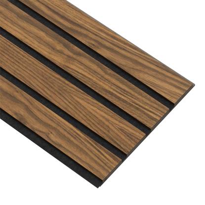 I-Wood Basic 4-lamel akustikpanel, klar olieret, sort filt og sort kerne, valnøddefiner, 17 x 300 mm 