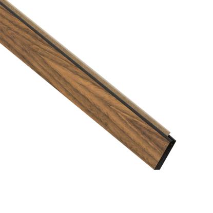I-Wood UniPanel afslutningsliste, klar olieret, sort kerne, valnøddefiner, 17 x 55 x 2780 mm