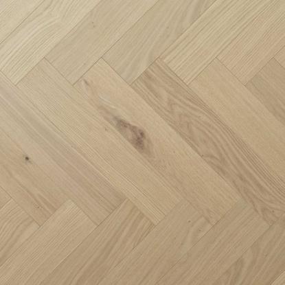 Moland Super Eg Herringbone Design Brisbane White Oak plankegulv, højre stav, hvid matlak