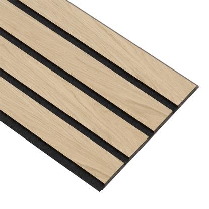 I-Wood Basic 4-lamel akustikpanel, hvid olieret, sort filt og sort kerne, egefiner, 17 x 300 mm 