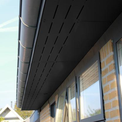SCG udhængsplade half-lining med ventilation, sort, 1200 x 600 x 4 mm