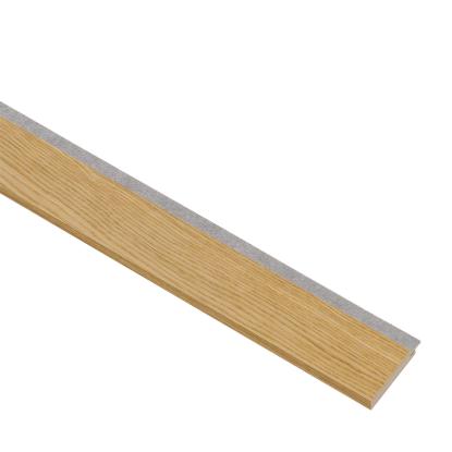 I-Wood afslutningsliste til 4-lamel akustikpanel, klar olieret, grå filt og lys kerne, egefiner, 16 x 67 mm