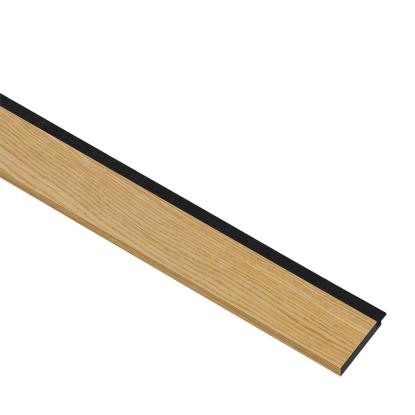 I-Wood afslutningsliste til 4-lamel akustikpanel, klar olieret, sort filt og sort kerne, egefiner, 17 x 67 mm