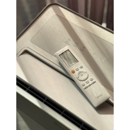 Midea PortaSplit klimaanlæg med SmartHome app, 2,3 kW, 30 m²
